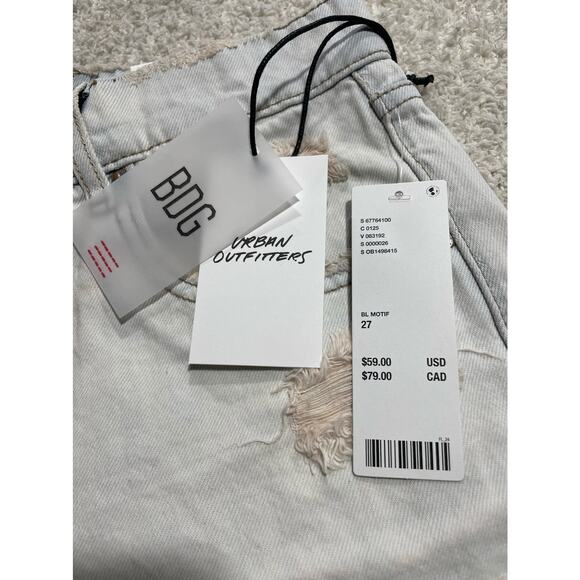 NWT BDG Urban Outfitters Womens Sz 27 Dropped Waist Destroy Denim Short Lt Blue - Picture 8 of 8